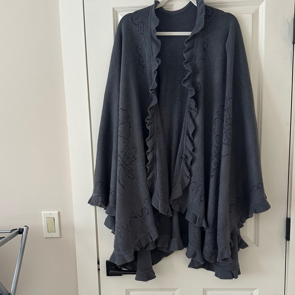 Elegant Gray Ruffled Women's Coat